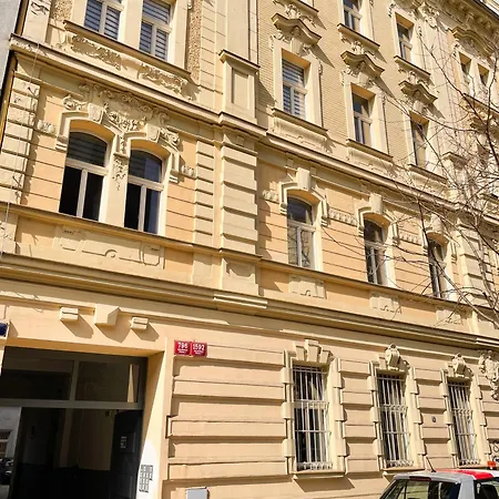 Loft Maniny By Urban Apartments Prague Exterior photo
